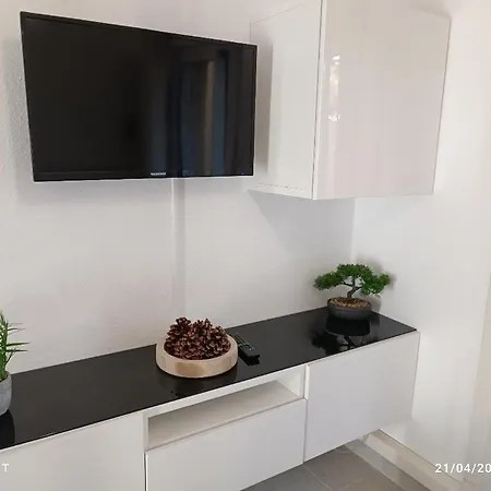 Au Cap D'agde Dans Les Pinèdes